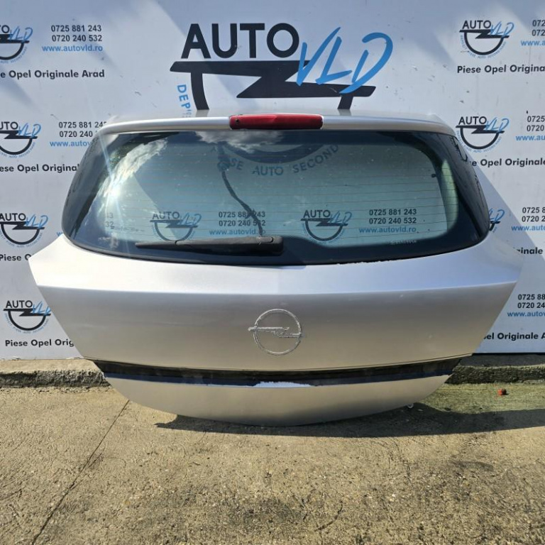 Haion cu luneta fara anexe Opel Astra H GTC 2004-2007