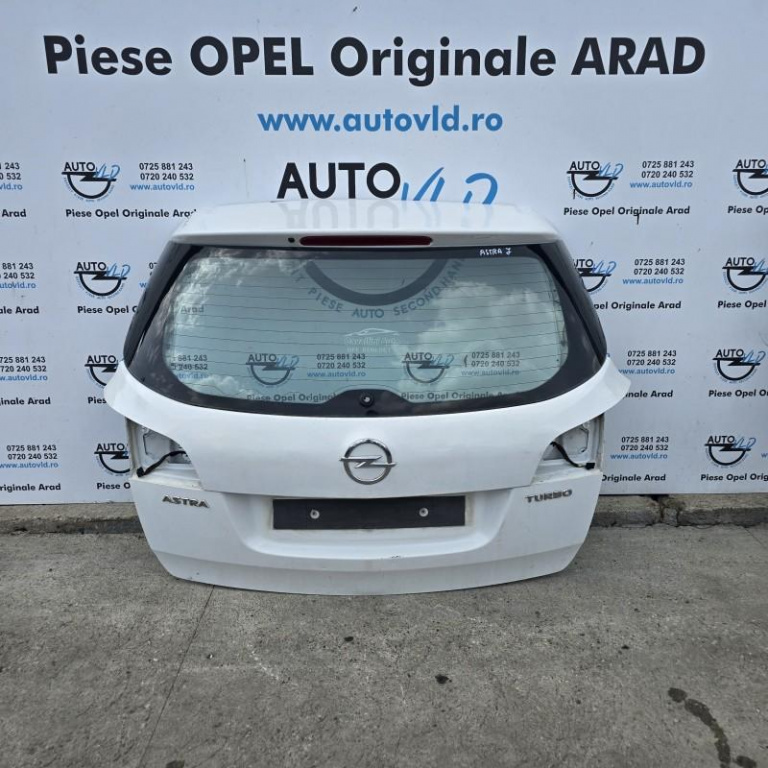 Haion cu luneta Opel Astra J 2009-2012