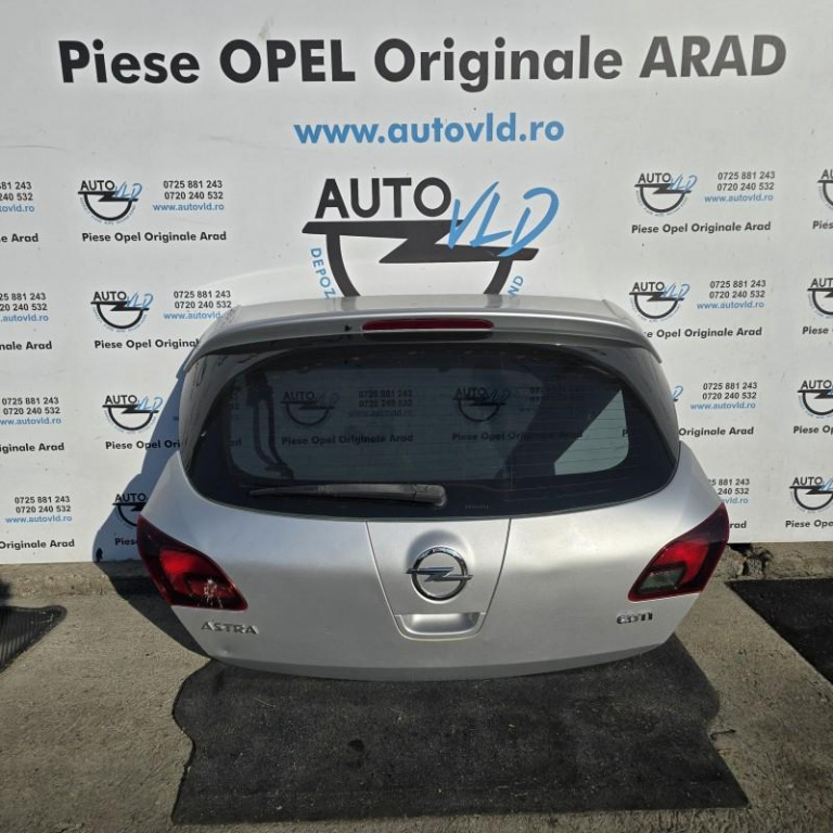 Haion cu luneta Opel Astra J Facelift 2012-2018