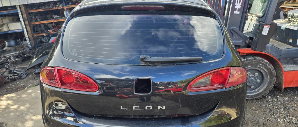 Haion cu luneta Seat Leon 1P 2005 2006 2007 2008 2009