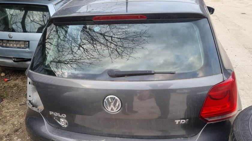Haion cu luneta Vw Polo 6R 2010 2011 2012 2013 2014