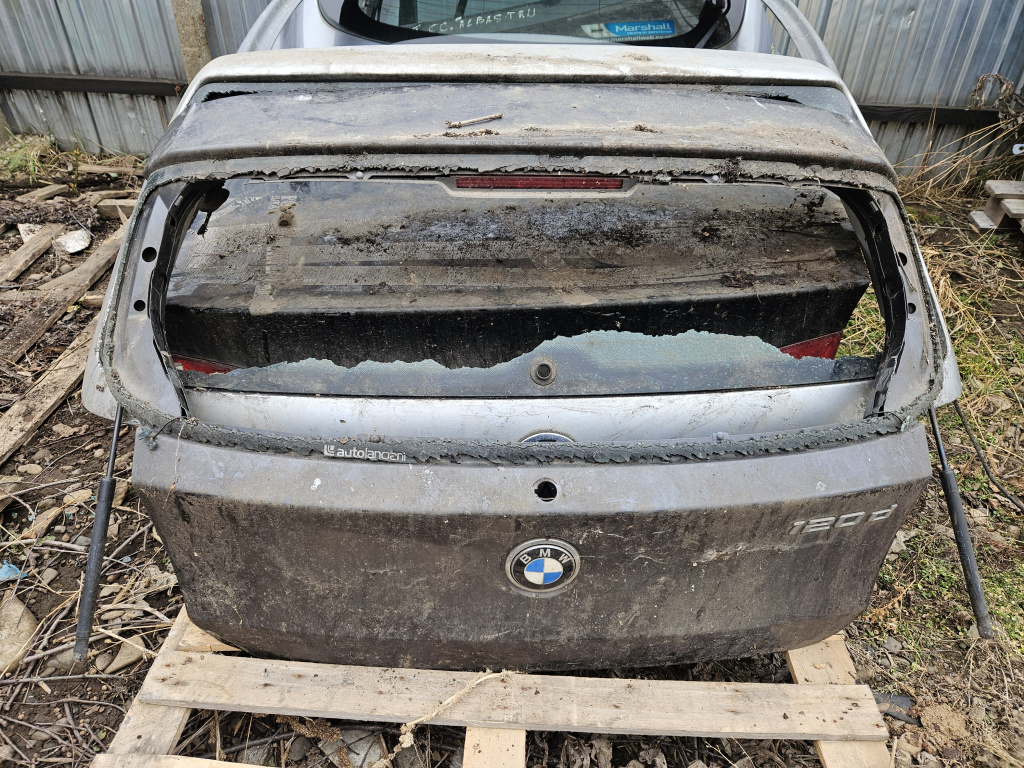 Haion dezechipat BMW Seria 1 118 2005, CU MIC DEFECT