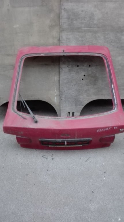 Haion Ford Escort Mk 1 1968-1979 Rosu Hatchback 5 Portiere