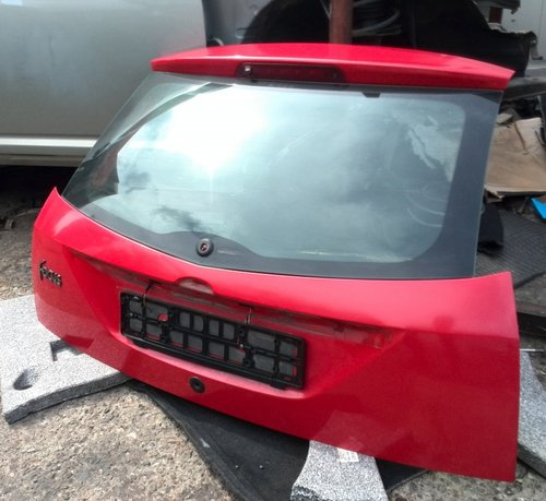 HAION GOL DEZECHIPAT FOCUS 1 HATCHBACK ROSU FARA RUGINA 1999~2004