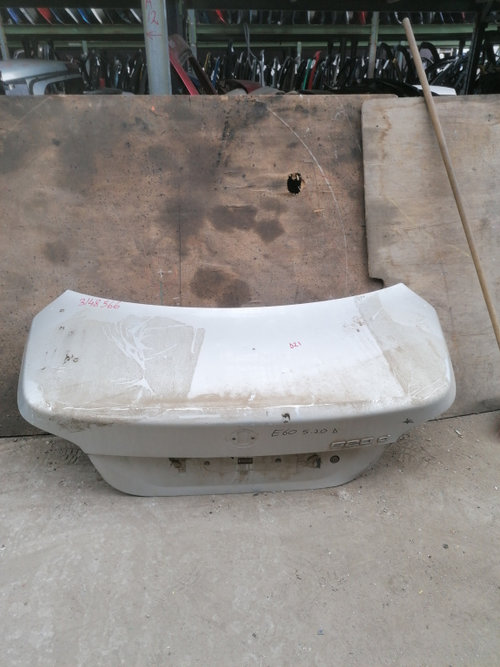 Haion Gri,sedan / Berlina BMW 5 (E60, E61) 2003 - 2010