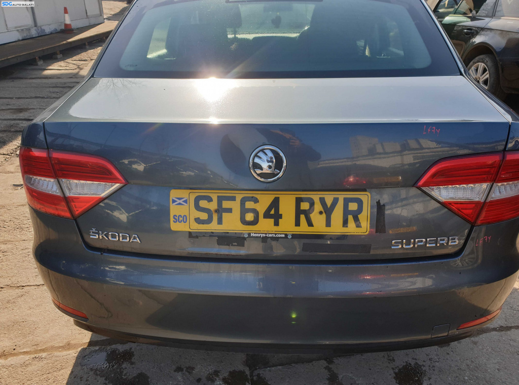 Haion Haion Capota Portbagaj Dezechipat cu Luneta Geam Sticla cu Defecte Skoda Superb 2 Hatchback Berlina 2008 - 2015 Culoare LF7Y [K4535] [K4536]