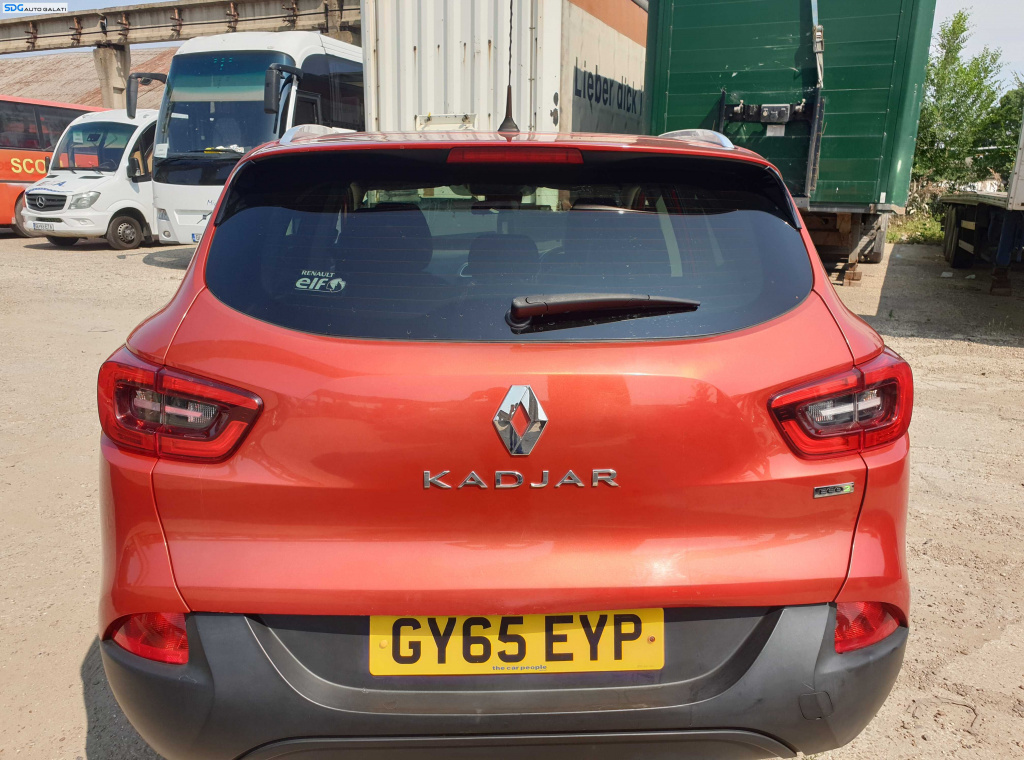 Haion Haion Capota Portbagaj Dezechipat cu Luneta Geam Sticla Renault Kadjar 2015 - 2022 Culoare TENNP [K5655]