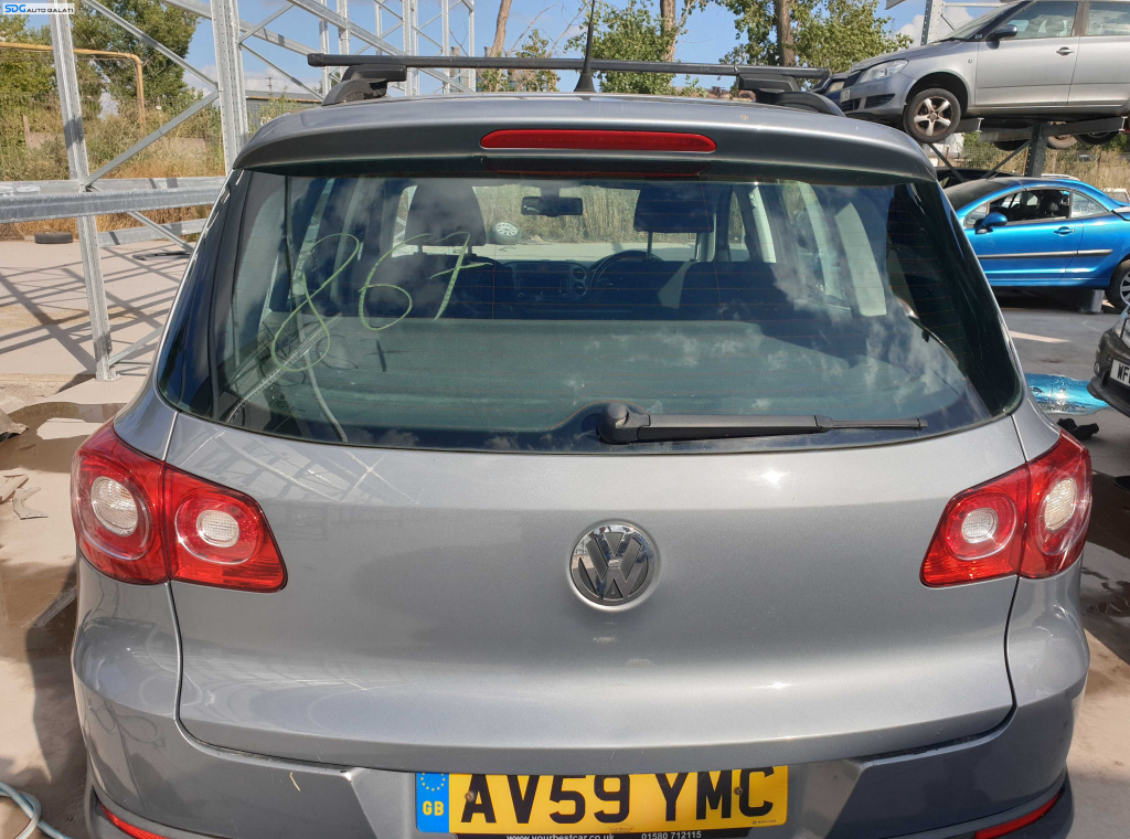 Haion Haion Capota Portbagaj Dezechipat cu Luneta Geam Sticla Volkswagen Tiguan 2007 - 2015 Culoare LR7N [K6172]