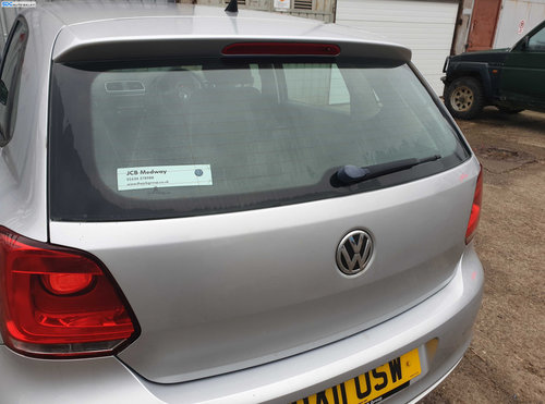 Haion Haion Capota Portbagaj Dezechipat cu Luneta Geam Sticla Volkswagen Polo 6R 2009 - 2017 Culoare...