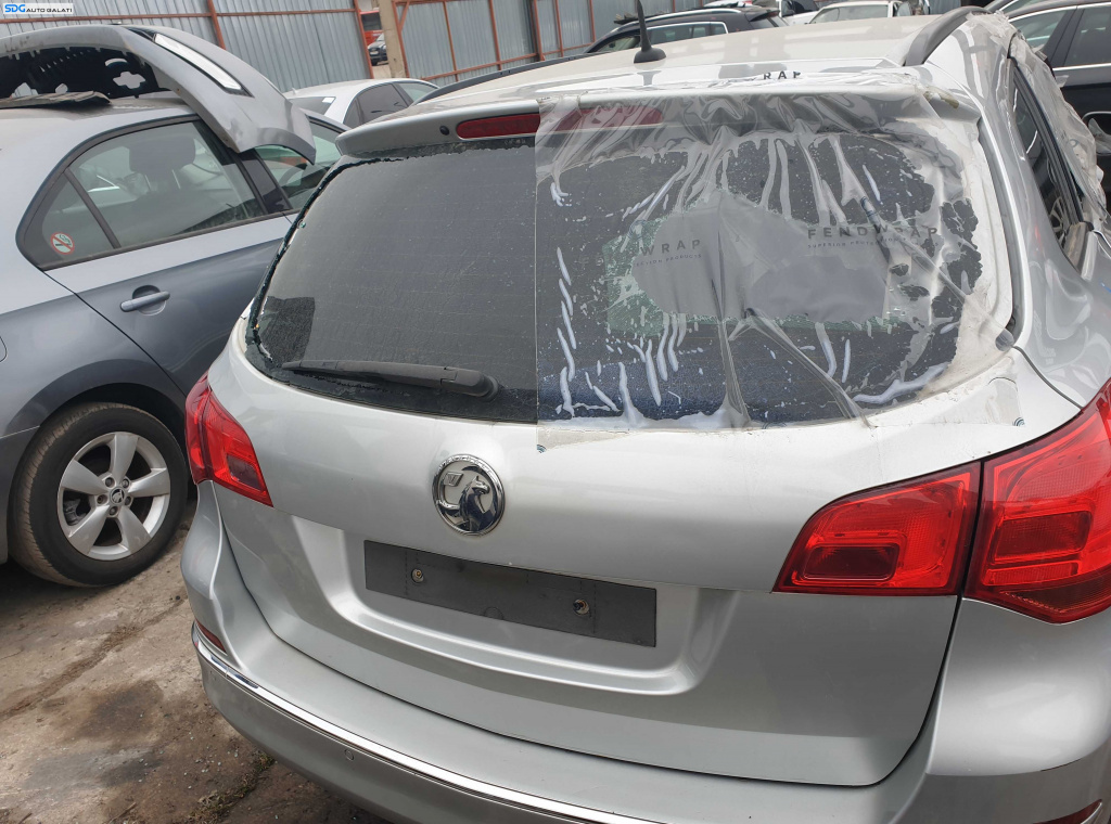 Haion Haion Capota Portbagaj Dezechipat FARA Luneta Geam Sticla Opel Astra J Break Combi 2009 - 2016 Culoare Z176 [K4109]