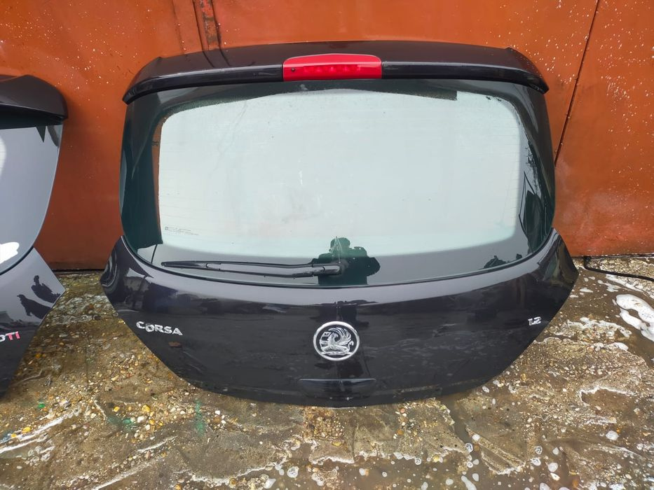 Haion haion negru Opel Corsa D negru z20r dezmembrez