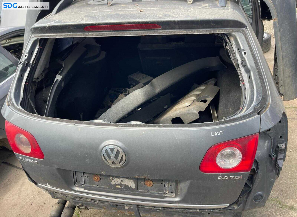 Haion Haion Portbagaj Dezechipat Culoare LA7T cu Inceput Rugina Volkswagen Passat B6 Break Combi 2005 - 2010 [B4025]