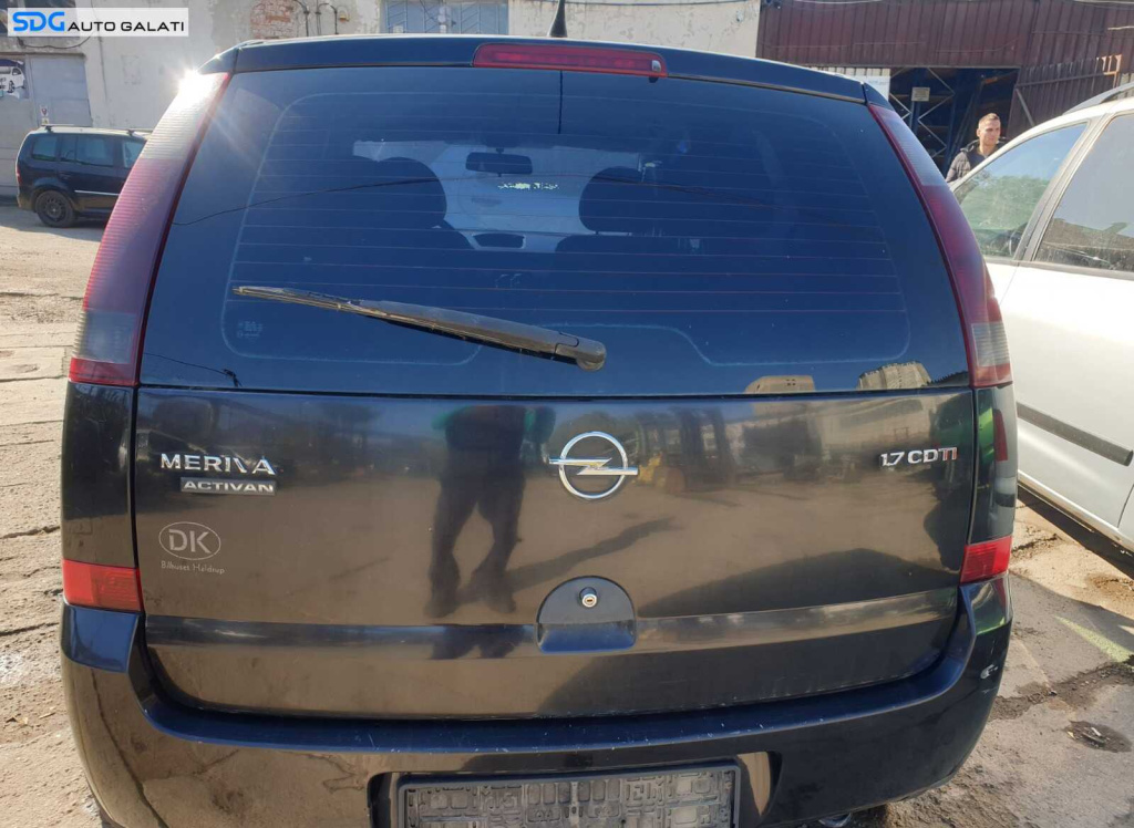 Haion Haion Portbagaj Dezechipat FARA Luneta Geam Sticla Opel Meriva A 2003 - 2010 Culoare Z20R