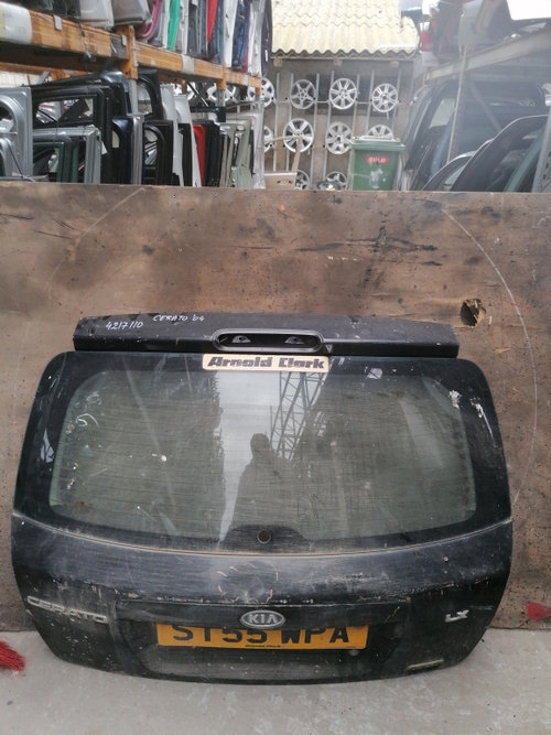 Haion Kia Cerato (Ld) 2004 > Negru Hatchback 5 Portiere