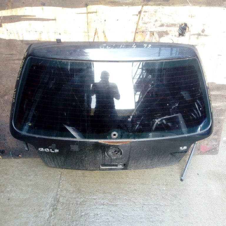 Haion Negru,hatchback 5 Portiere VW GOLF 4 1997 - 2004
