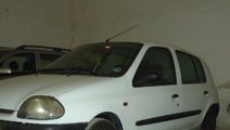 Haion Renault Clio hatchback