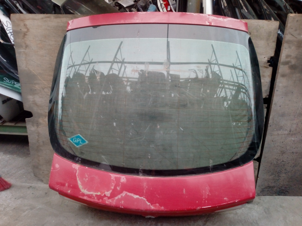 Haion Rosu,hatchback 5 Portiere Renault LAGUNA 2 2001 - 2007