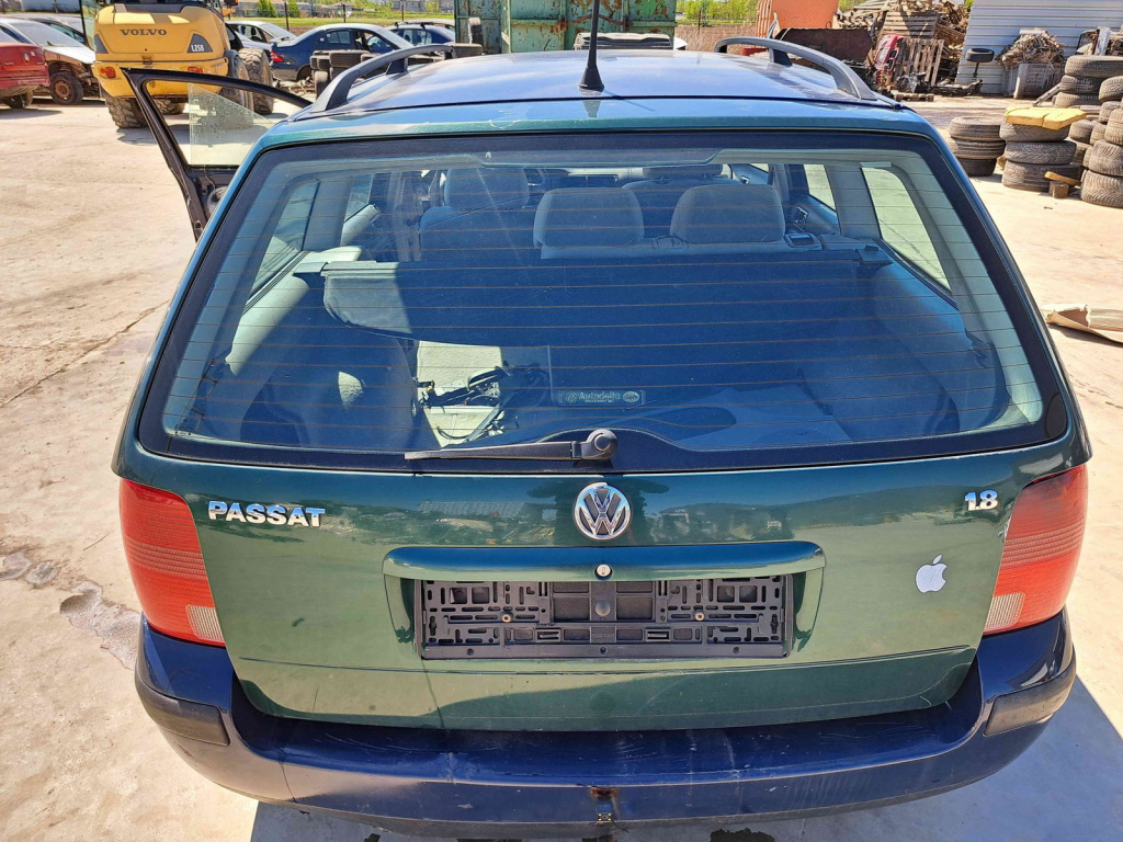 Haion Volkswagen Passat B5 (3B5) Variant [Fabr 1997-2000] LA5E