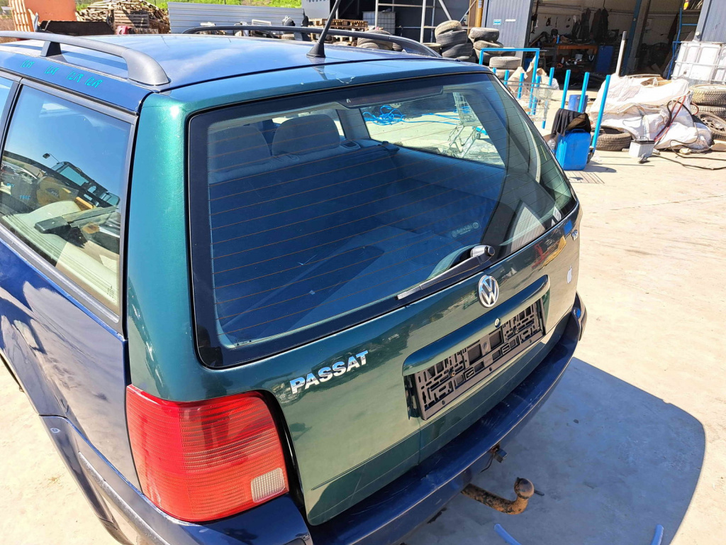 Haion Volkswagen Passat B5 (3B5) Variant [Fabr 1997-2000] LA5E