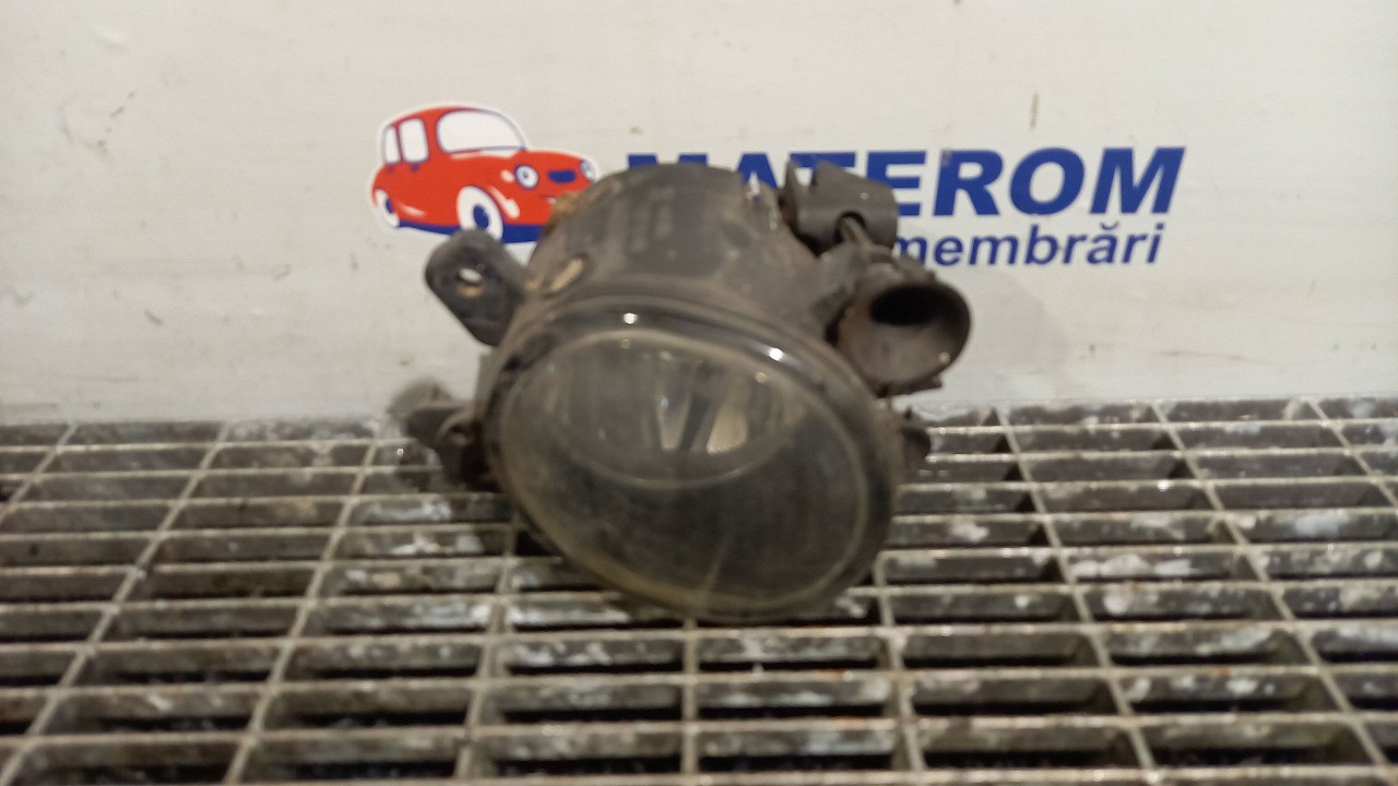 HALOGEN DREAPTA MERCEDES C-CLASS - - (2007 2011)