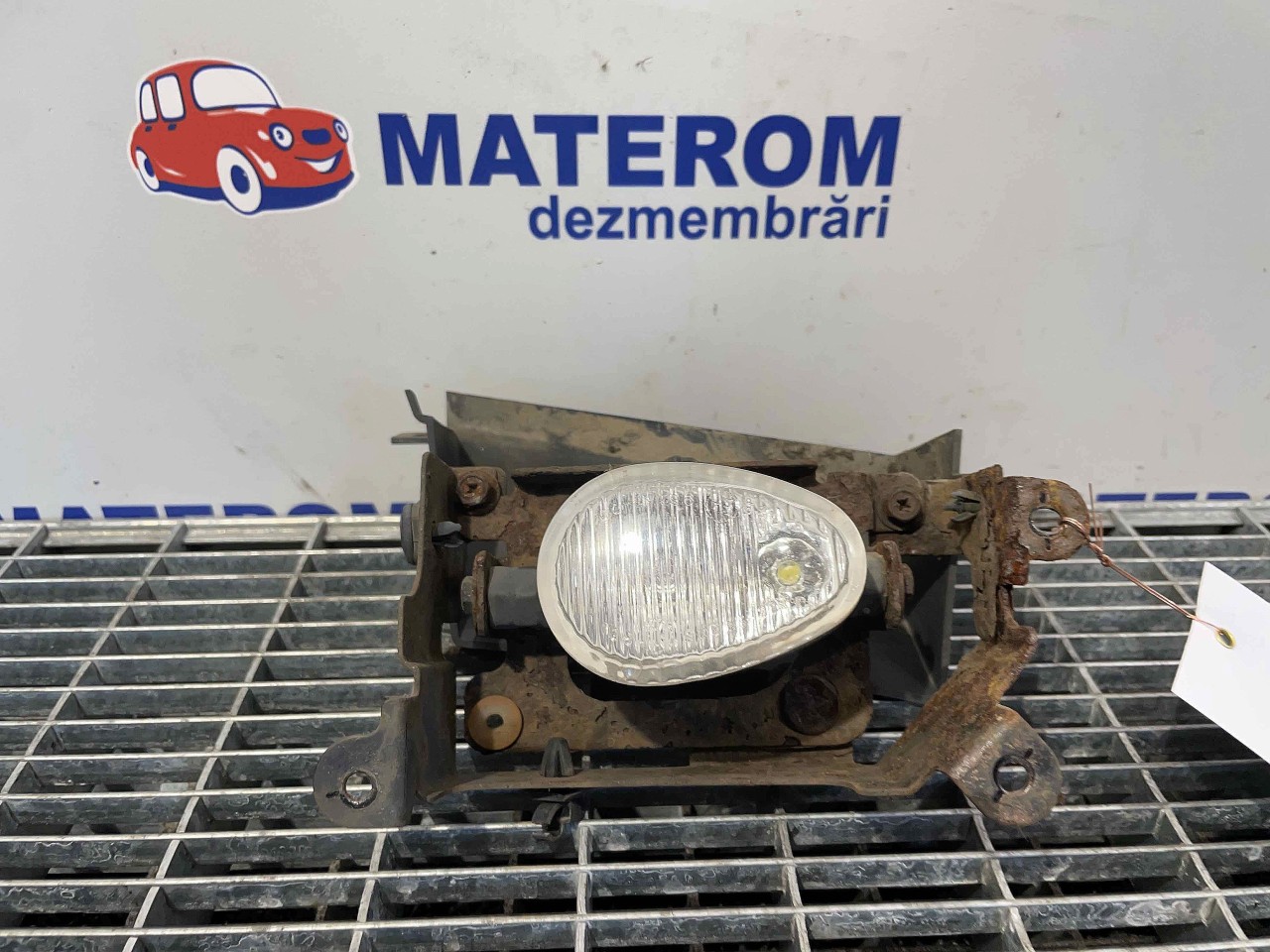 HALOGEN DREAPTA MITSUBISHI OUTLANDER OUTLANDER - - (2001 2006)