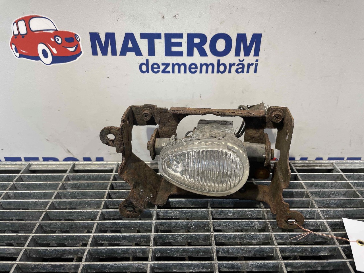 HALOGEN STANGA MITSUBISHI OUTLANDER - - (2001 2006)