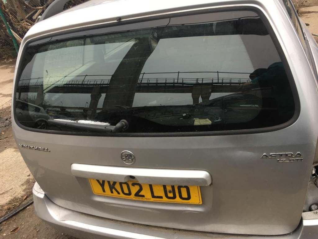 Hayon / Haion / Portbagaj Cu Luneta Opel Astra G Break / Combi 1998 - 2005