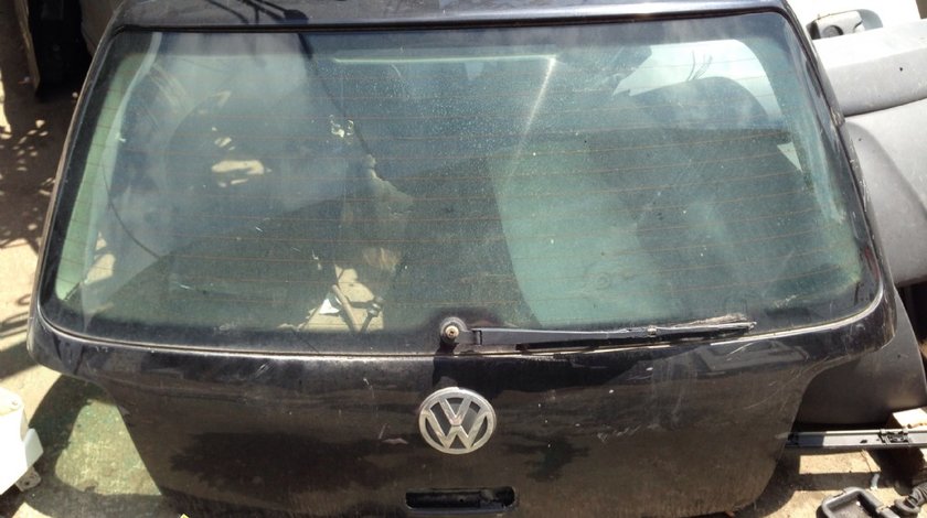 Hayon Volkswagen Golf 4 2002