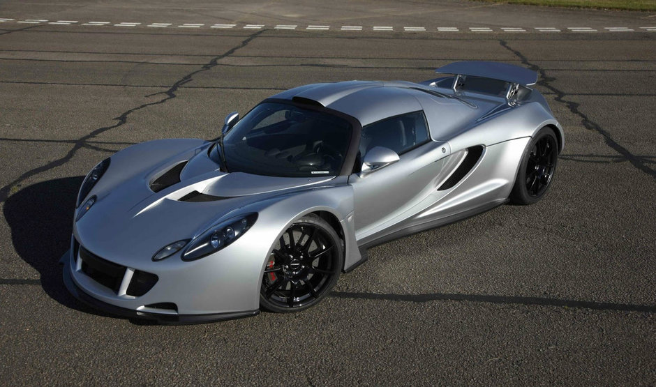 Hennessey Venom GT se declara cea mai rapida masina din lume, peste Bugatti Veyron SS