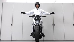 Honda a inventat sistemul care nu te lasa sa cazi de pe motocicleta