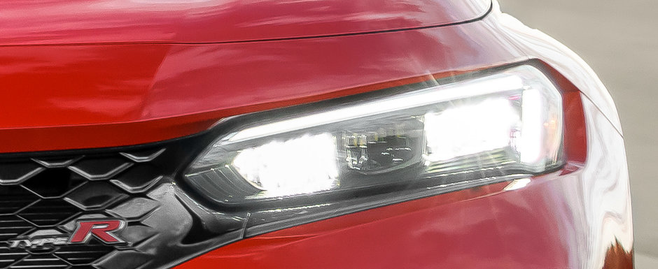 Honda a lansat masina asteptata de toata lumea. Fa cunostinta cu noul Civic Type R, hot-hatch-ul cu motor turbo de 2.0 litri si cutie manuala. Japonezii au publicat acum lista oficiala de preturi Honda a lansat masina asteptata de toata lumea. Fa cunostinta cu noul Civic Type R, hot-hatch-ul cu motor turbo de 2.0 litri si cutie manuala. Japonezii au publicat acum lista oficiala de preturi