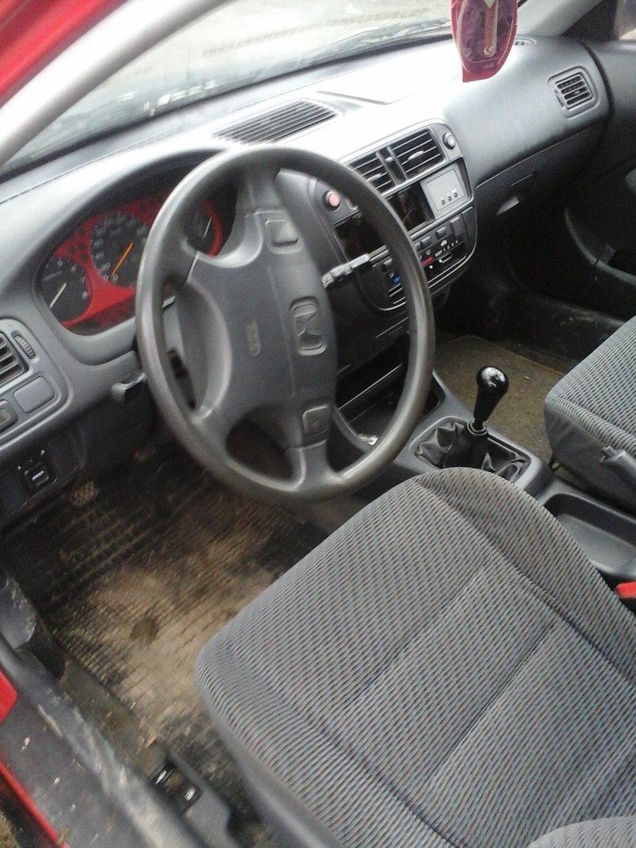 Honda Civic 1.4i 75 cp