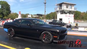 Honda Civic TURBO vs Dodge Challenger HELLCAT, pe 402 metri. Cine castiga?