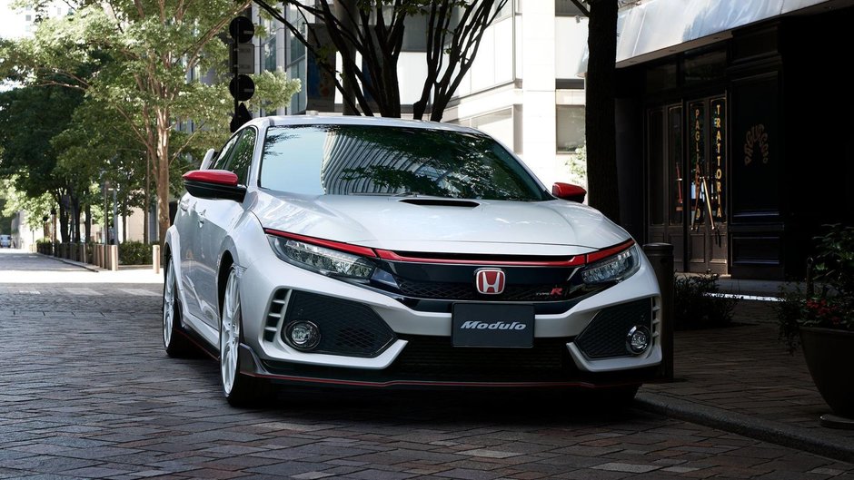 Honda Civic Type R cu accesorii de fabrica