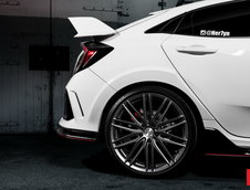 Honda Civic Type R cu jante Vossen