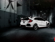 Honda Civic Type R cu jante Vossen