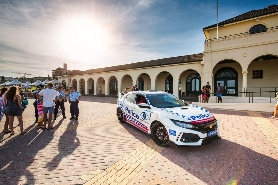 Honda Civic Type R de politie