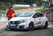 Honda Civic Type R ia cu asalt 5 circuite europene