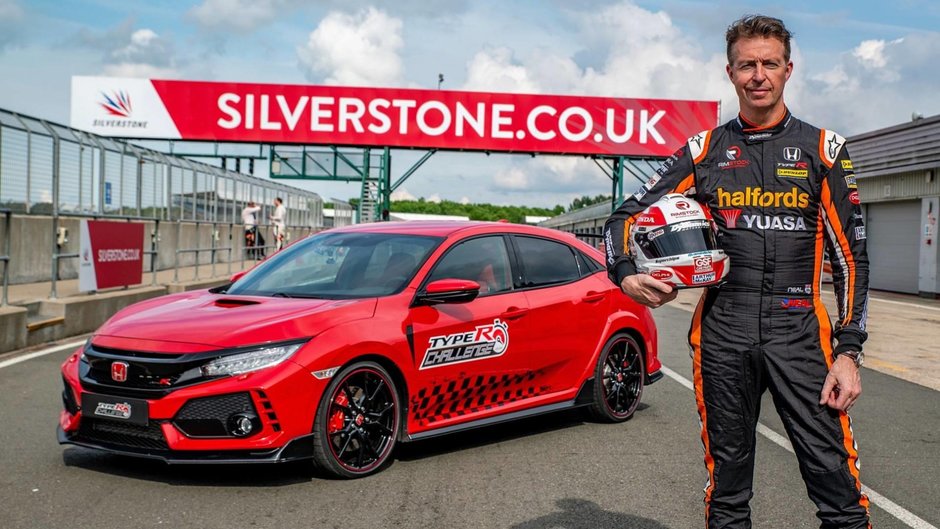 Honda Civic Type R record pe Silverstone