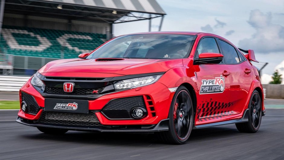 Honda Civic Type R record pe Silverstone