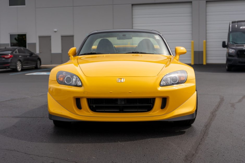 Honda S2000 CR cu 197 de kilometri la bord