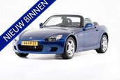 Honda S2000 cu 1.068 km la bord