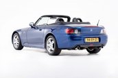 Honda S2000 cu 1.068 km la bord
