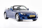 Honda S2000 cu 1.068 km la bord