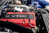 Honda S2000 cu 1.068 km la bord