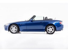 Honda S2000 cu 1.068 km la bord