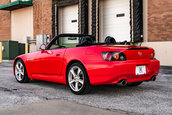 Honda S2000 cu 1.322 de kilometri la bord