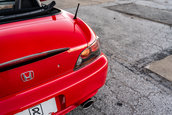 Honda S2000 cu 1.322 de kilometri la bord