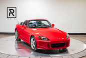 Honda S2000 cu 1.322 de kilometri la bord