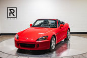 Honda S2000 cu 1.322 de kilometri la bord